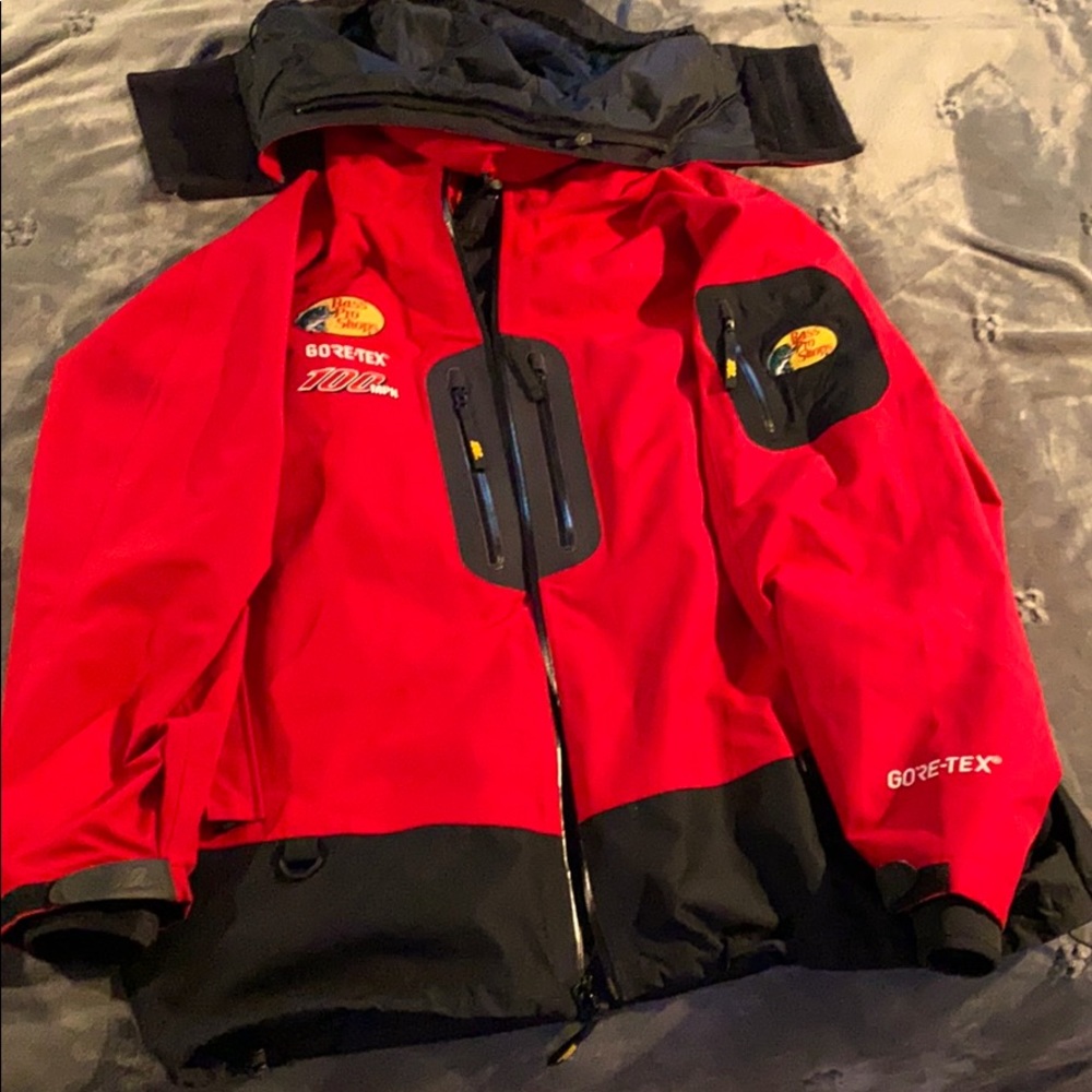 Bass Pro Gore-Tex Wind and Rain Proof Jacket